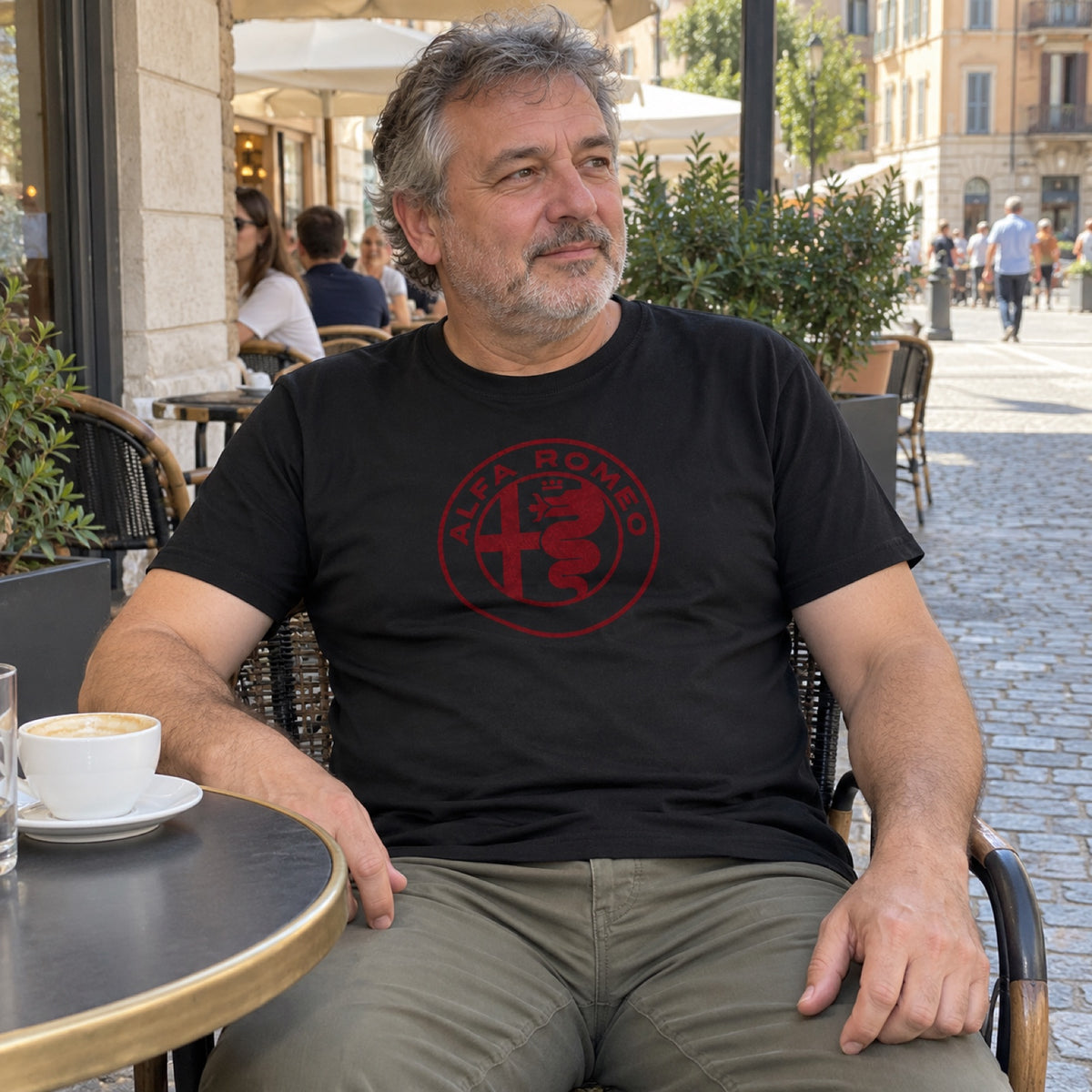 Alfa Romeo Serpentine T-Shirt – Black – ilustrační foto (AI)