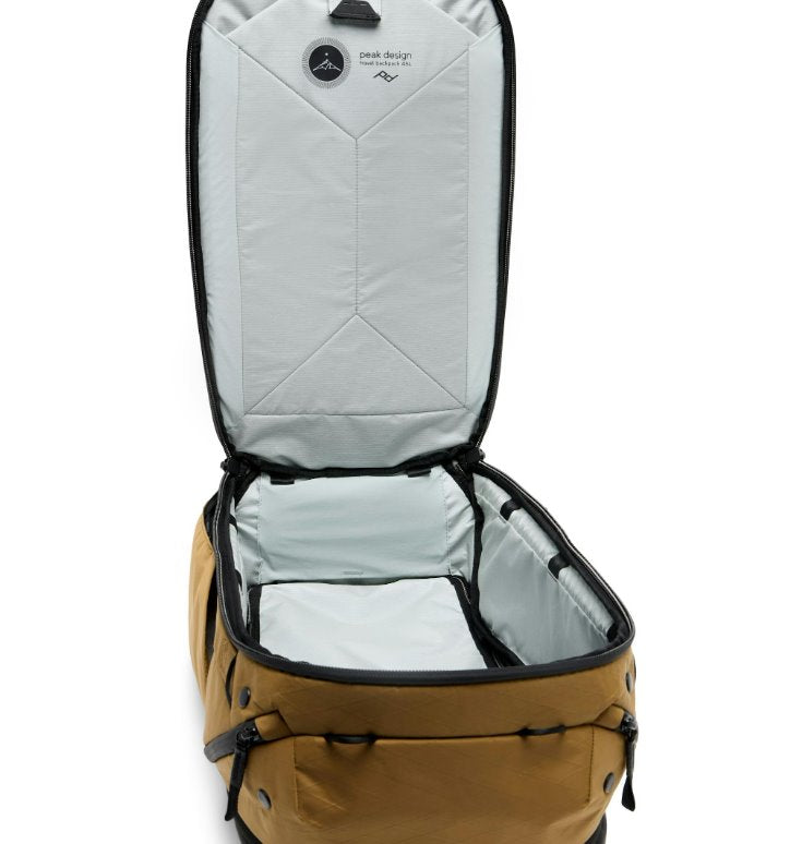 Reiserucksack Peak Design Travel Backpack 45L Coyote