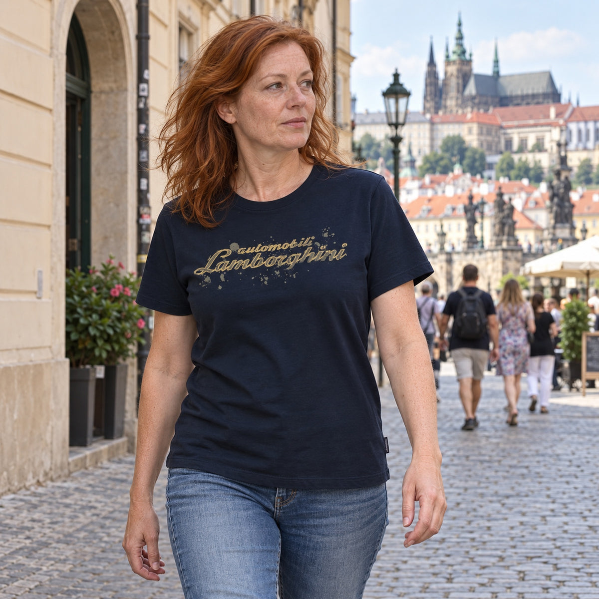 Lamborghini Casual T-Shirt with Logo – Navy Blue – ilustrační foto 2 (AI)