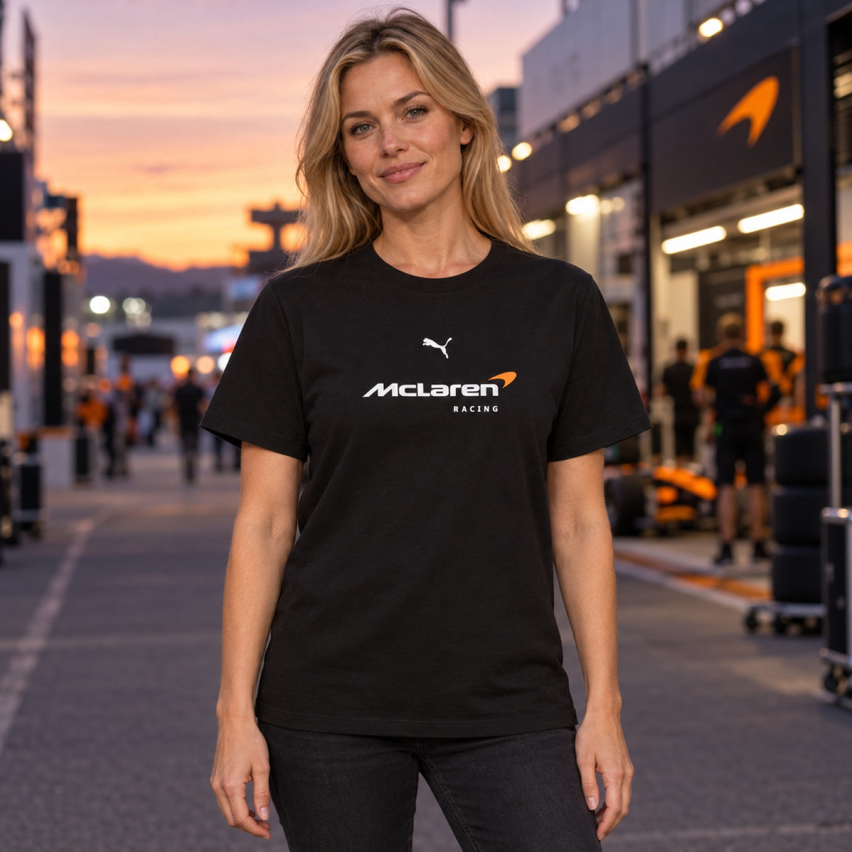 McLaren F1 T-Shirt mit Puma-Logo – Schwarz, Freizeit-Edition – Illustrationsfoto (KI)