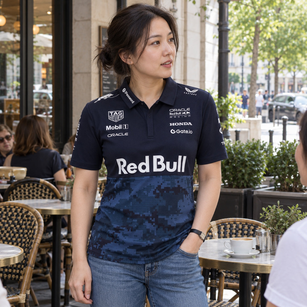 Oracle Red Bull Racing Team Polo with Sponsor Logos x HYPEBEAST – ilustrační foto 2 (AI)
