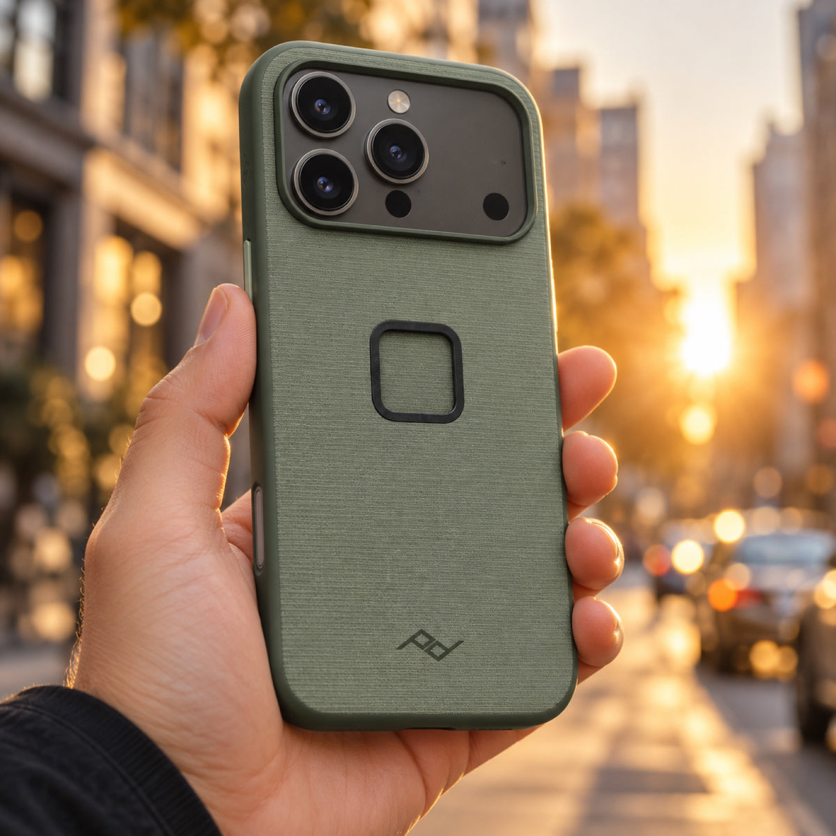 Peak Design Everyday Case Slimlink iPhone 18 Pro Max – Sage – illustrative photo (AI)