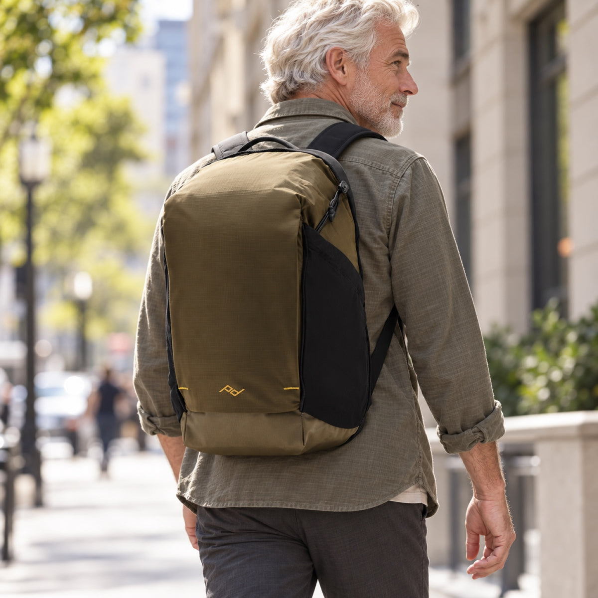 Peak Design Outdoor Backpack 18L Zip – Kelp – illustrative photo (AI)