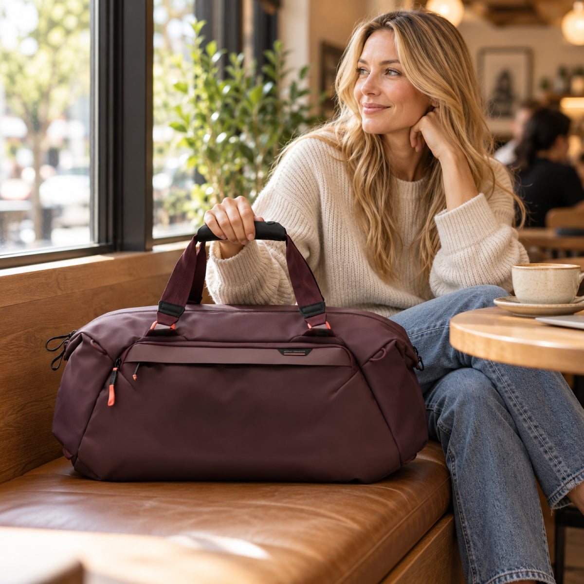 Peak Design Travel Duffel 50L – Eclipse – Illustrationsfoto (KI)