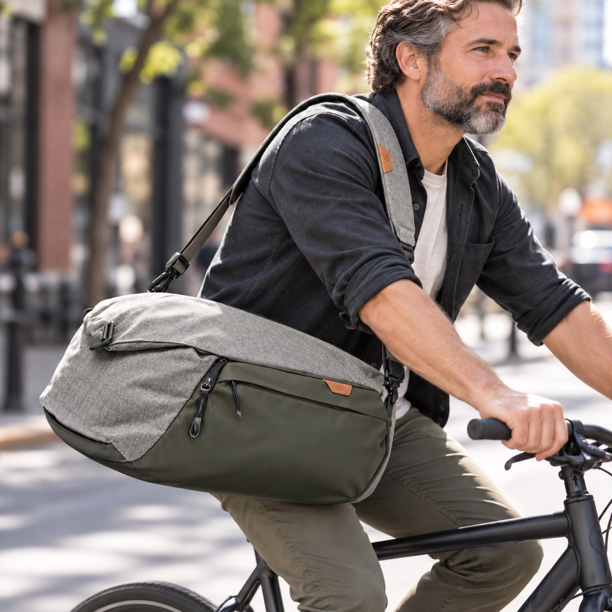 Peak Design Travel Duffel 80L – Sage – Illustrationsfoto (KI)