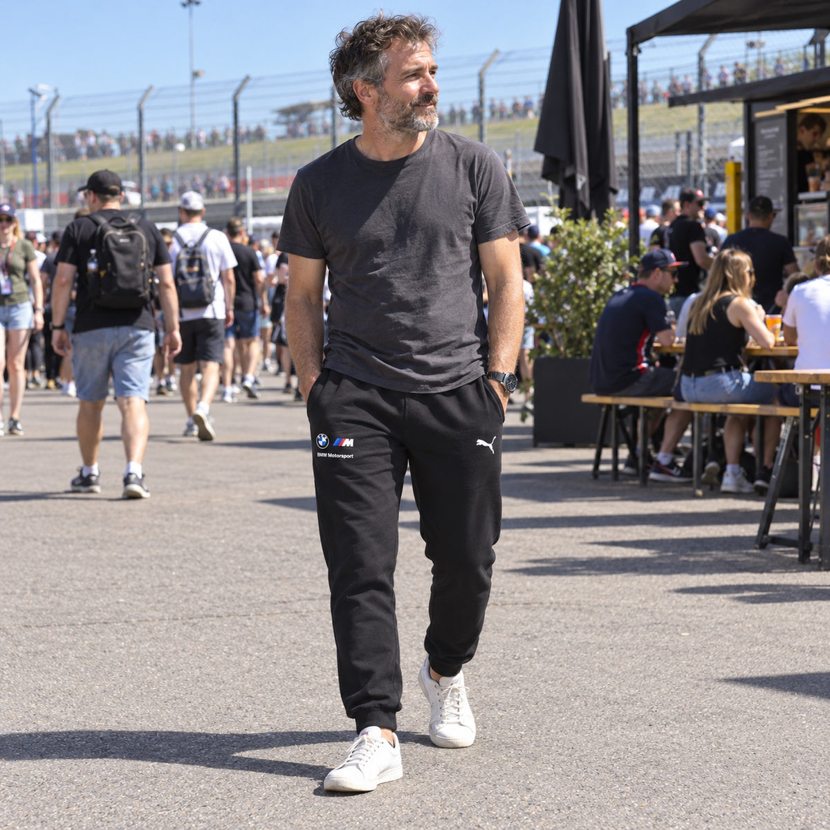 BMW Motorsport Men's MT7 Joggers – Black – ilustrační foto (AI)