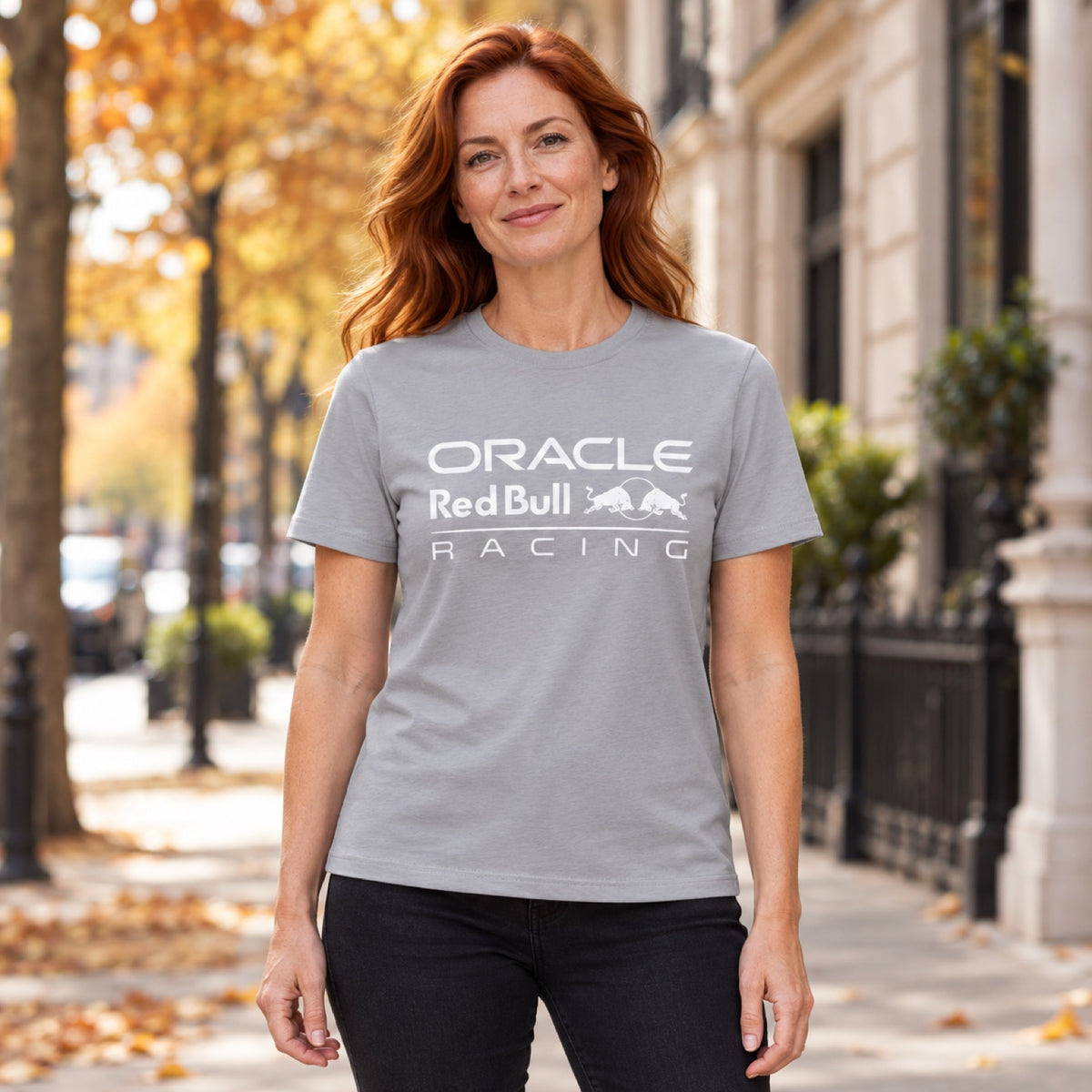 Red Bull Racing F1 Core Mono Lifestyle-T-Shirt – Grau – Illustrationsfoto (KI)
