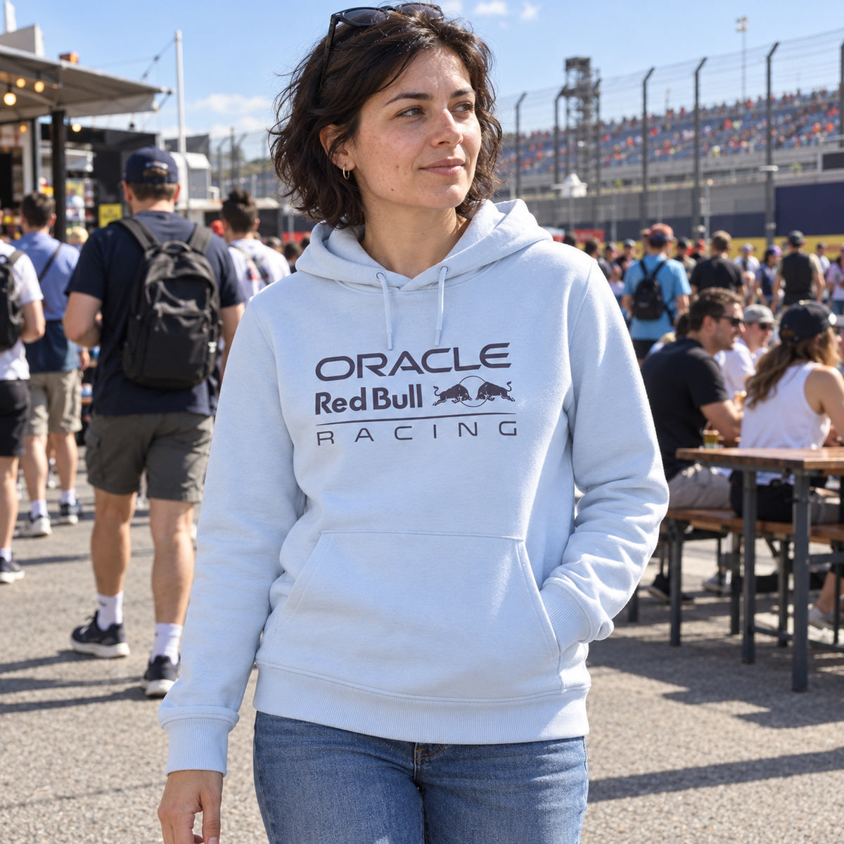 Red Bull Racing F1 Casual Hoodie with ORBR Logo – Light Blue – ilustrační foto 2 (AI)