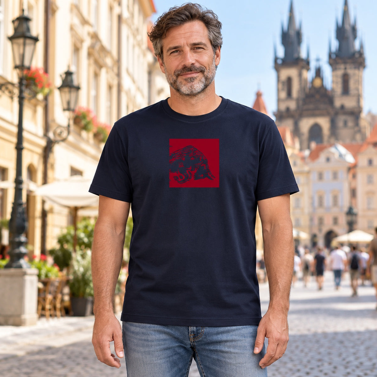 Red Bull Ring CORE Freizeit-T-Shirt mit RRI-Motiv – Illustrationsfoto (KI)