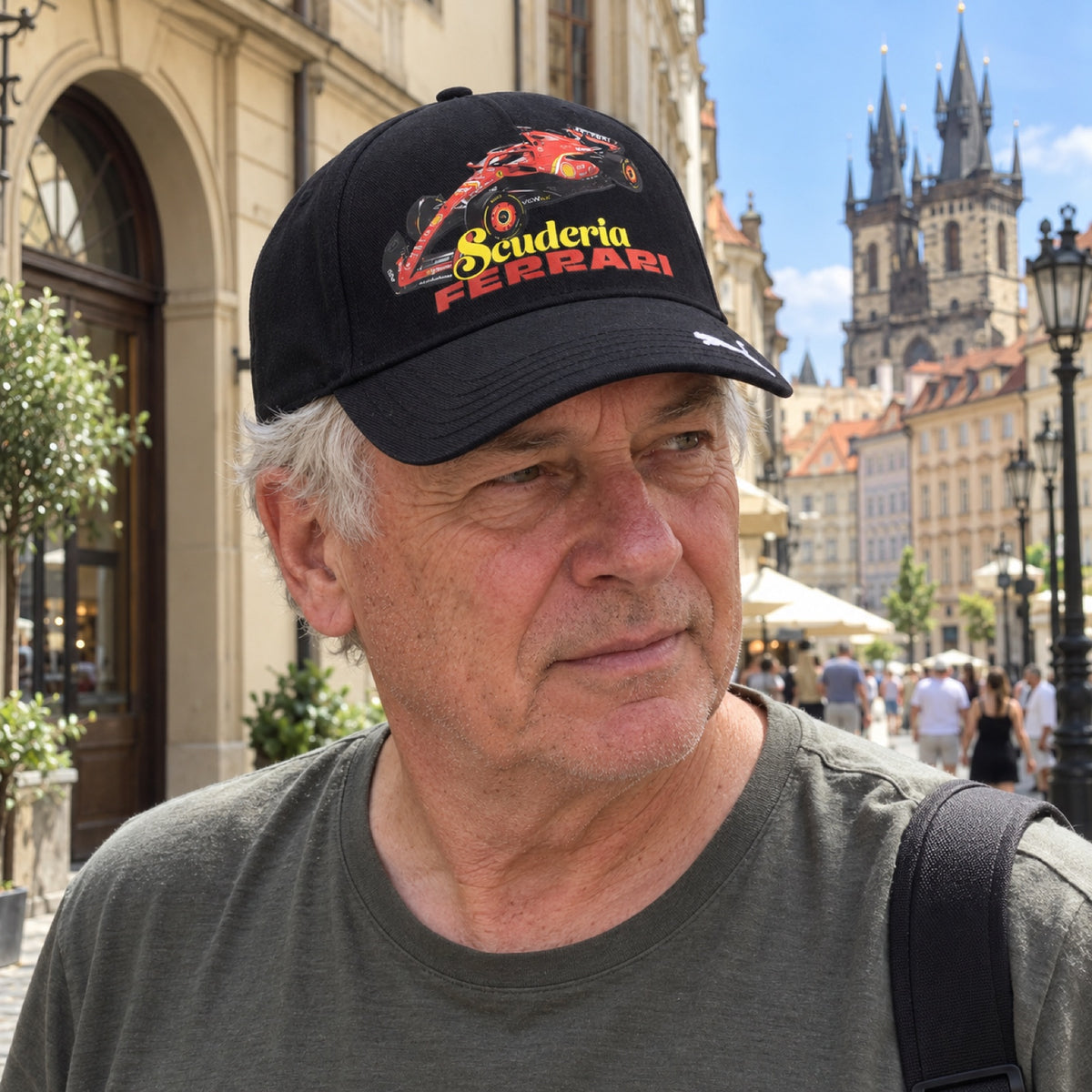 Scuderia Ferrari F1 Cap with Car Print – Black – ilustrační foto (AI)