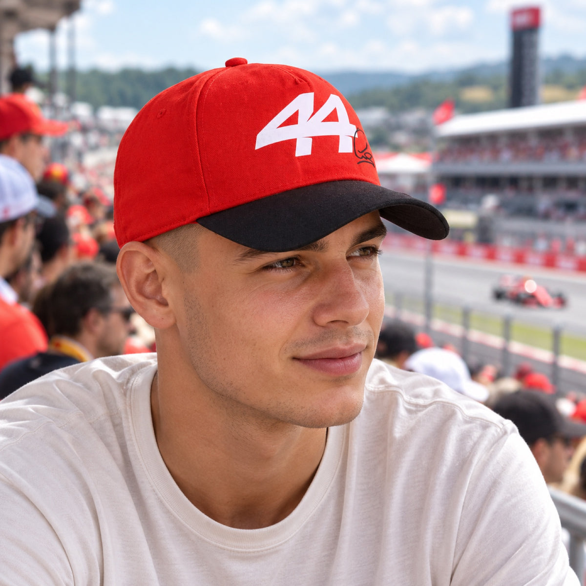 Lewis Hamilton Scuderia Ferrari F1 x Puma Cap – Fan Edition – Illustrationsfoto (KI)