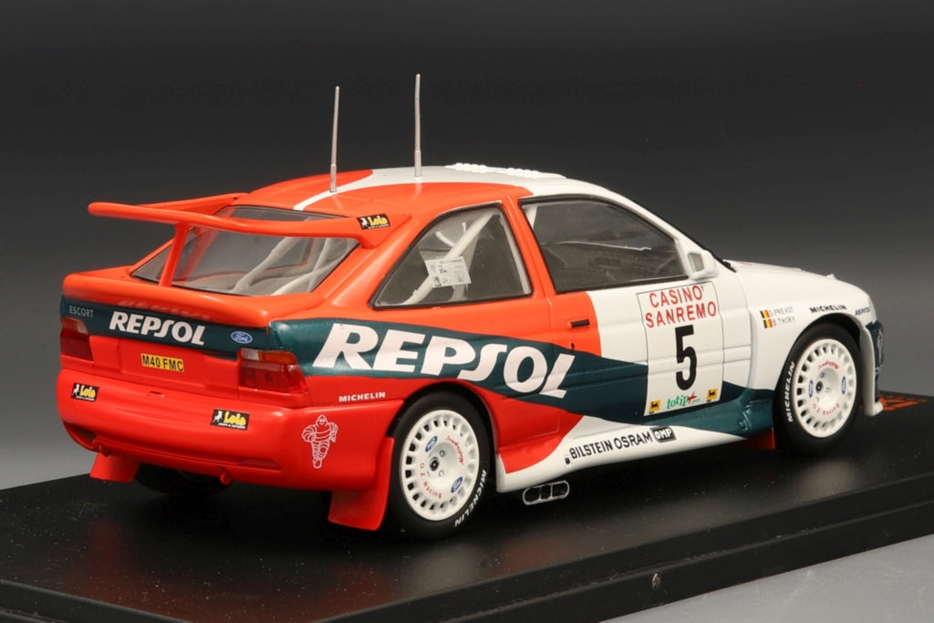 Modell IXO Ford Escort RS Rallye San Remo 1996 im Maßstab 1:24
