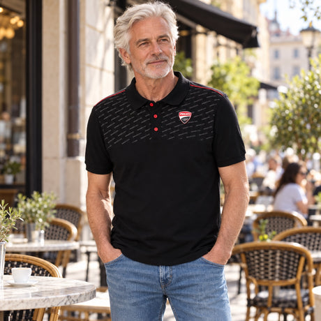 Ducati Corse Fan-Poloshirt mit Logo – Illustrationsfoto (KI)