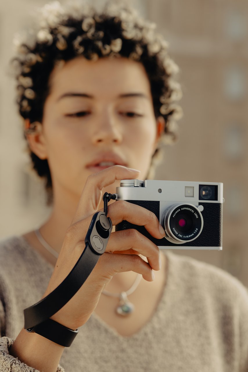 Peak Design Cuff - leather camera wrist strap - black
