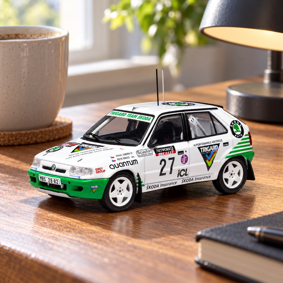 IXO Škoda Felicia Kit Car Nr. 27 RAC Rally 1995 Modell – Illustrationsfoto (KI)