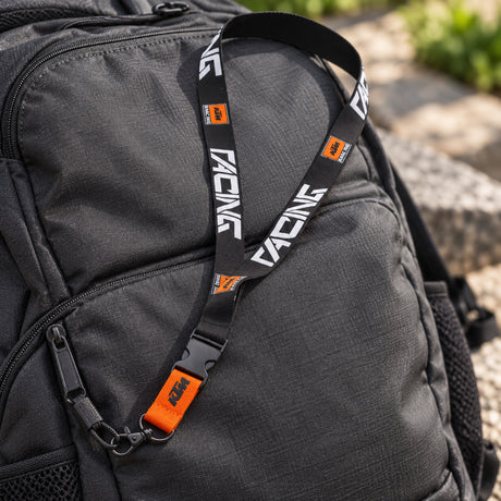 KTM Racing Karabiner-Schlüsselanhänger mit Logo – Schwarz – Illustrationsfoto (KI)