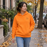 McLaren F1 Hoodie with Puma Logo – Orange – Casual Edition – ilustrační foto 2 (AI)