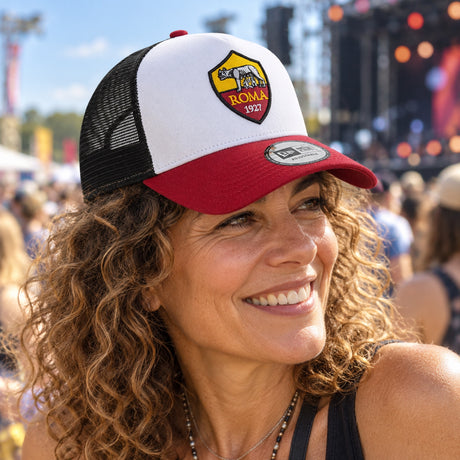 AS Roma EF Mesh-Cap mit Logo – Illustrationsfoto (KI)