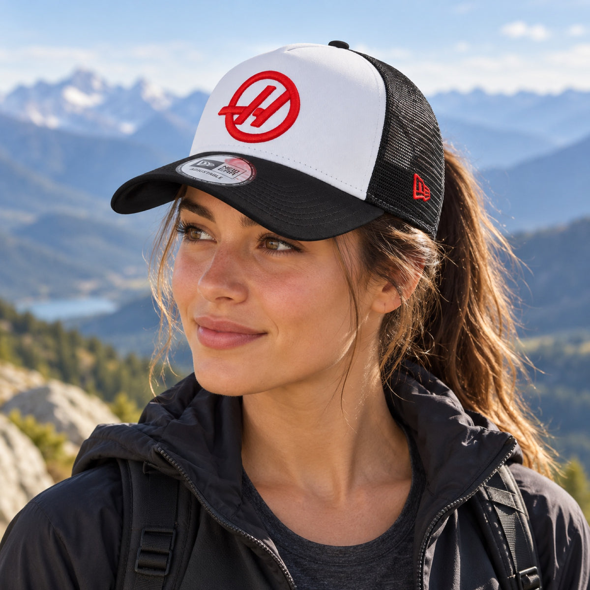 Haas F1 MoneyGram EF Cap mit großem Logo – Weiß – Illustrationsfoto (KI)