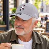 MANCHESTER UNITED 9forty ROSE Cap – Grau – Illustrationsfoto (KI)