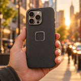 Peak Design Everyday Case iPhone 16 Pro – Charcoal – Illustrationsfoto (KI)