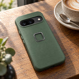 Peak Design Everyday Case Google Pixel 9 – Sage – Illustrationsfoto (KI)
