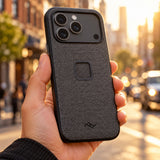 Peak Design Everyday Case Slimlink iPhone 18 Pro Max – Charcoal – illustrative photo (AI)