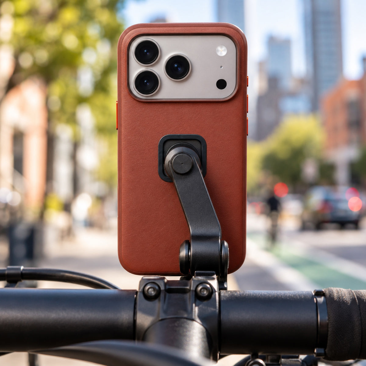 Peak Design Everyday Case Slimlink iPhone 18 Pro Max – Redwood Clarino – illustrative photo (AI)