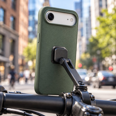 Peak Design Everyday Fabric Case – iPhone 17 Air – Sage – Illustrationsfoto (KI)