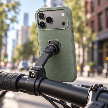 Peak Design Everyday Fabric Case – iPhone 17 Pro – Sage – Illustrationsfoto (KI)