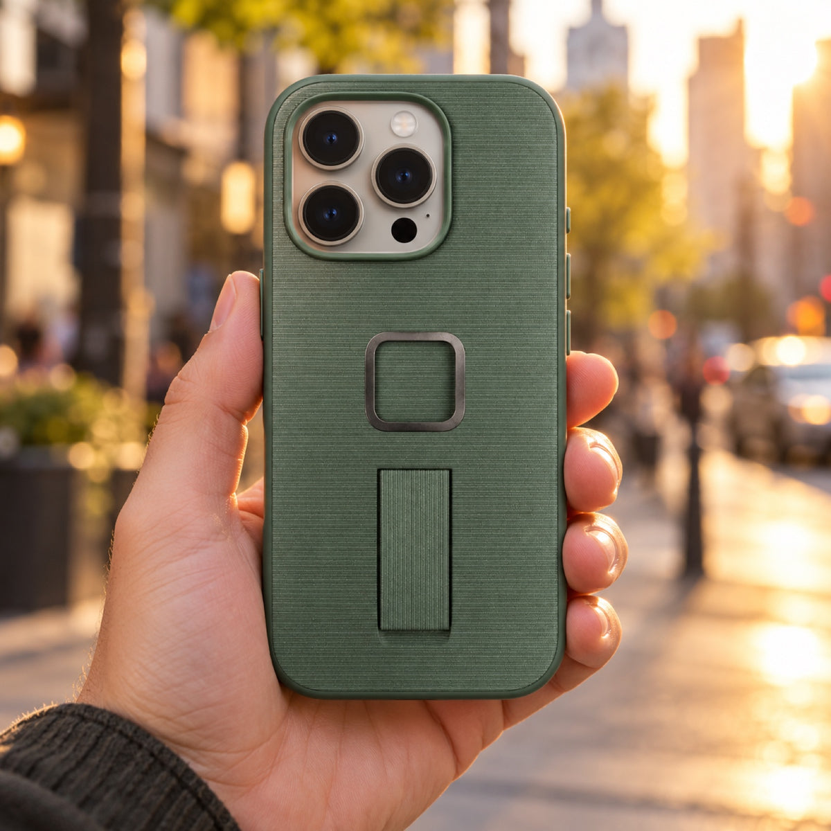 Peak Design Everyday Loop Case iPhone 16 Pro – Sage – Illustrationsfoto (KI)