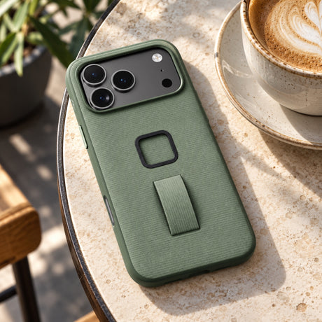 Peak Design Everyday Loop Case Slimlink iPhone 18 Pro Max – Sage – illustrative photo (AI)