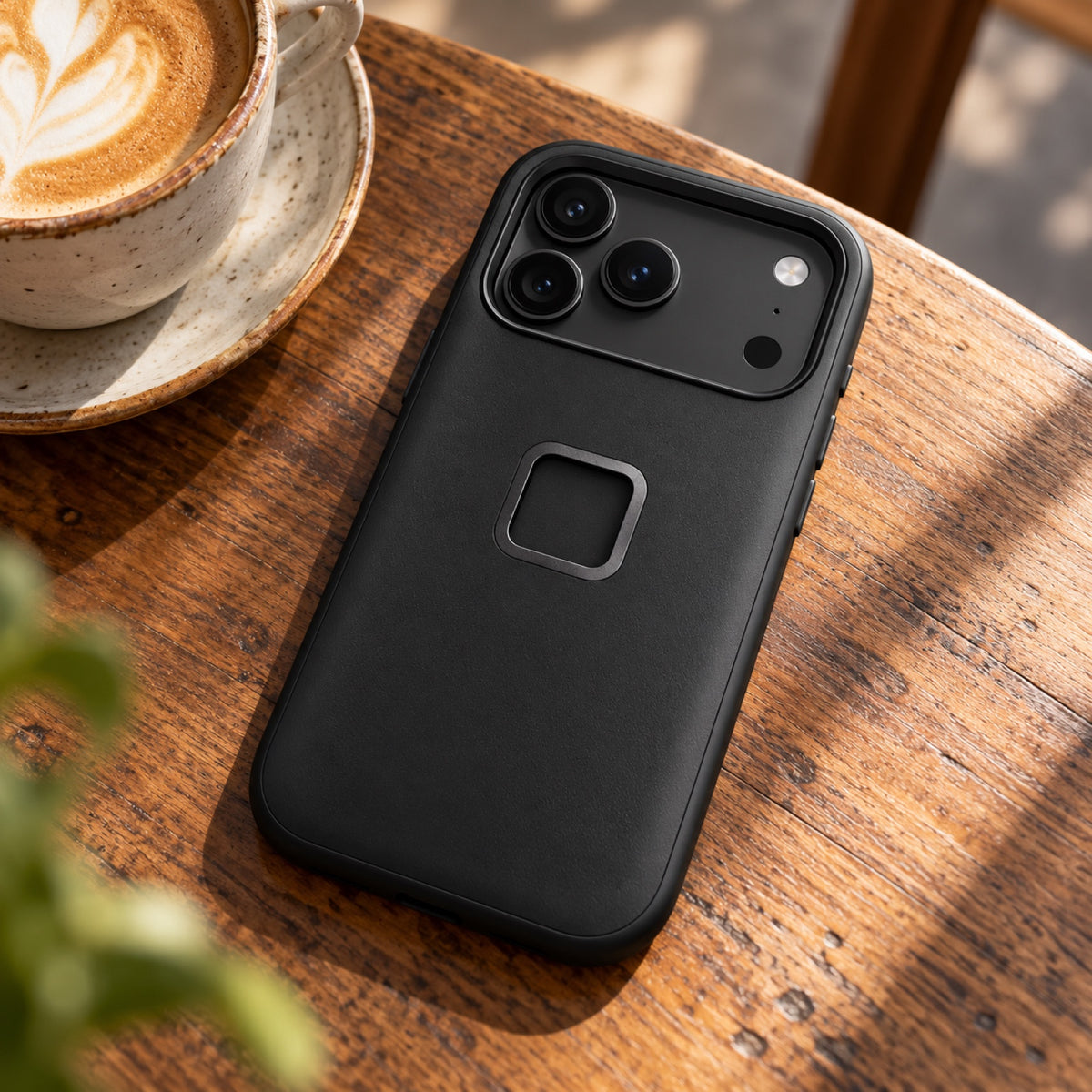 Peak Design GNAR Case – iPhone 17 Pro – Schwarz – Illustrationsfoto (KI)