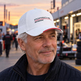 Porsche Motorsport Lifestyle-Cap – Weiß – Illustrationsfoto (KI)