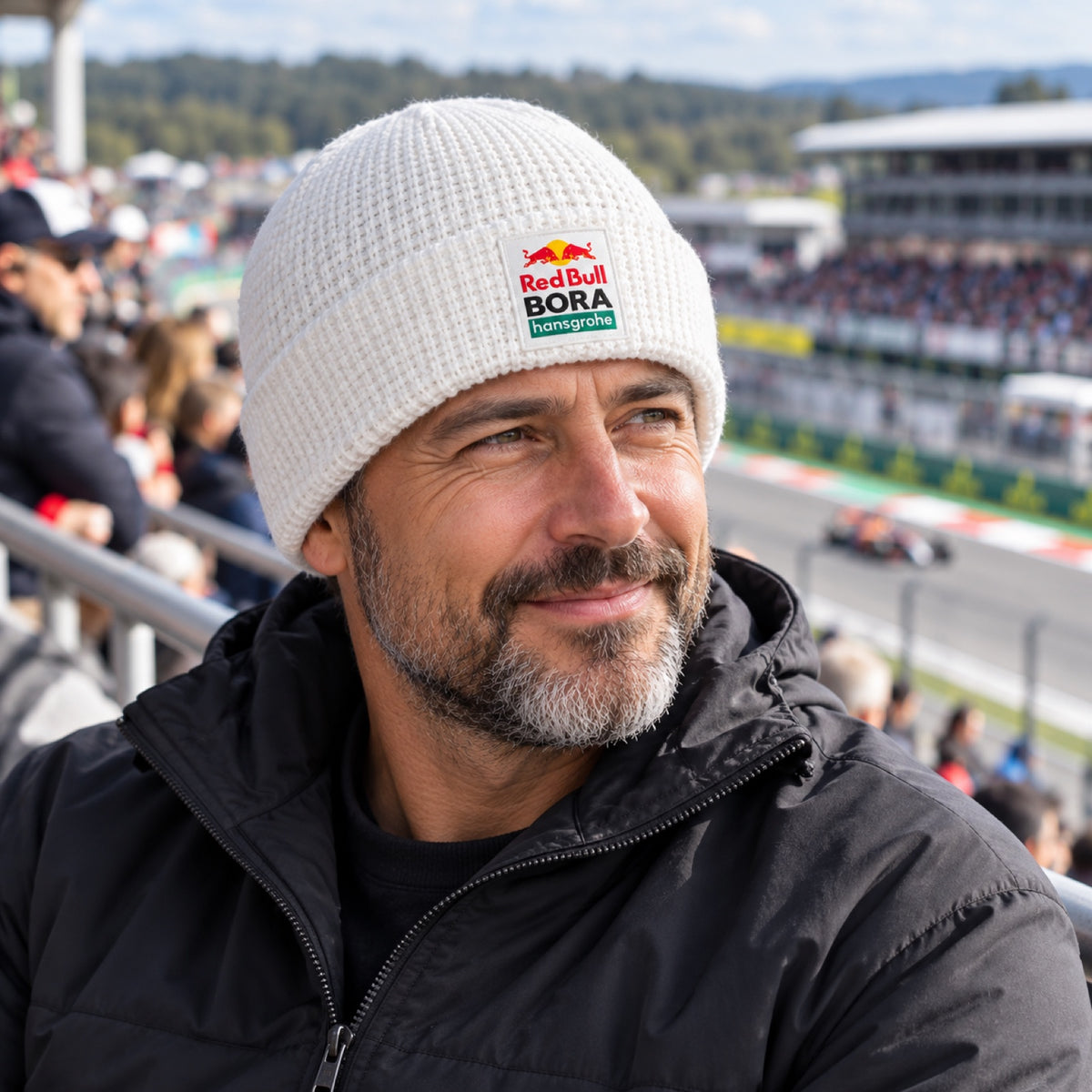 Red Bull Bora Hansgrohe Freizeit-Mütze mit Logo – Weiß – Illustrationsfoto (KI)