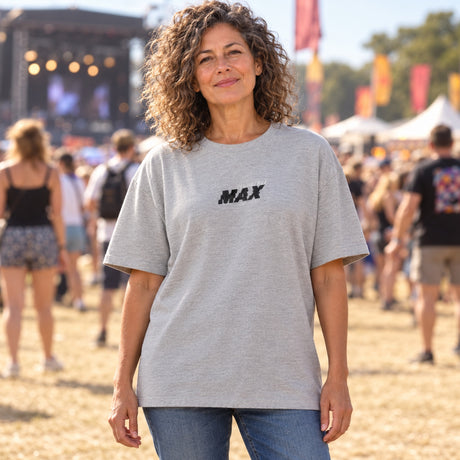 Max Verstappen Oracle Red Bull Racing T-Shirt – PIXEL Edition, Grey – illustrative photo (AI)