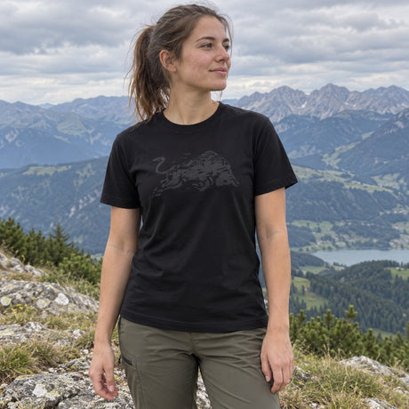 Red Bull Ring Paddock Fan-T-Shirt – Schwarz – Illustrationsfoto 2 (KI)
