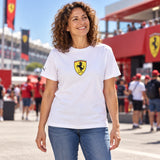 Scuderia Ferrari F1 Fan-T-Shirt mit Logo – Weiß – Illustrationsfoto (KI)