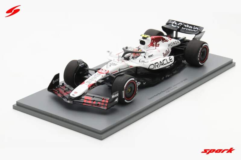 Modell Spark Oracle Red Bull Racing RB21 Yuki Tsunoda im Maßstab 1:18 - Japanese GP 2025