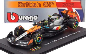 Modell McLaren F1 MCL39 BBurago #4 Lando Norris Silverstone 2025 im Maßstab 1:43 - Signature