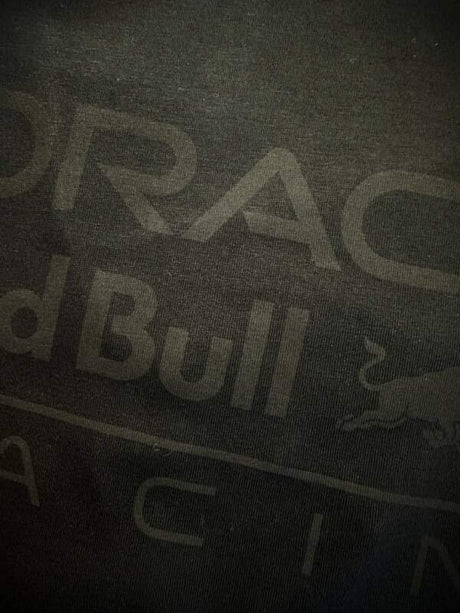 Oracle Red Bull Racing T-Shirt TONAL Edition schwarz mit Logo