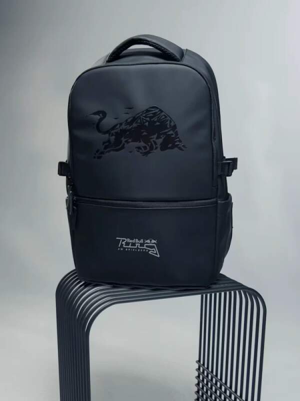 Red Bull Ring Rucksack PADDOCK schwarz mit RRI-Motiv