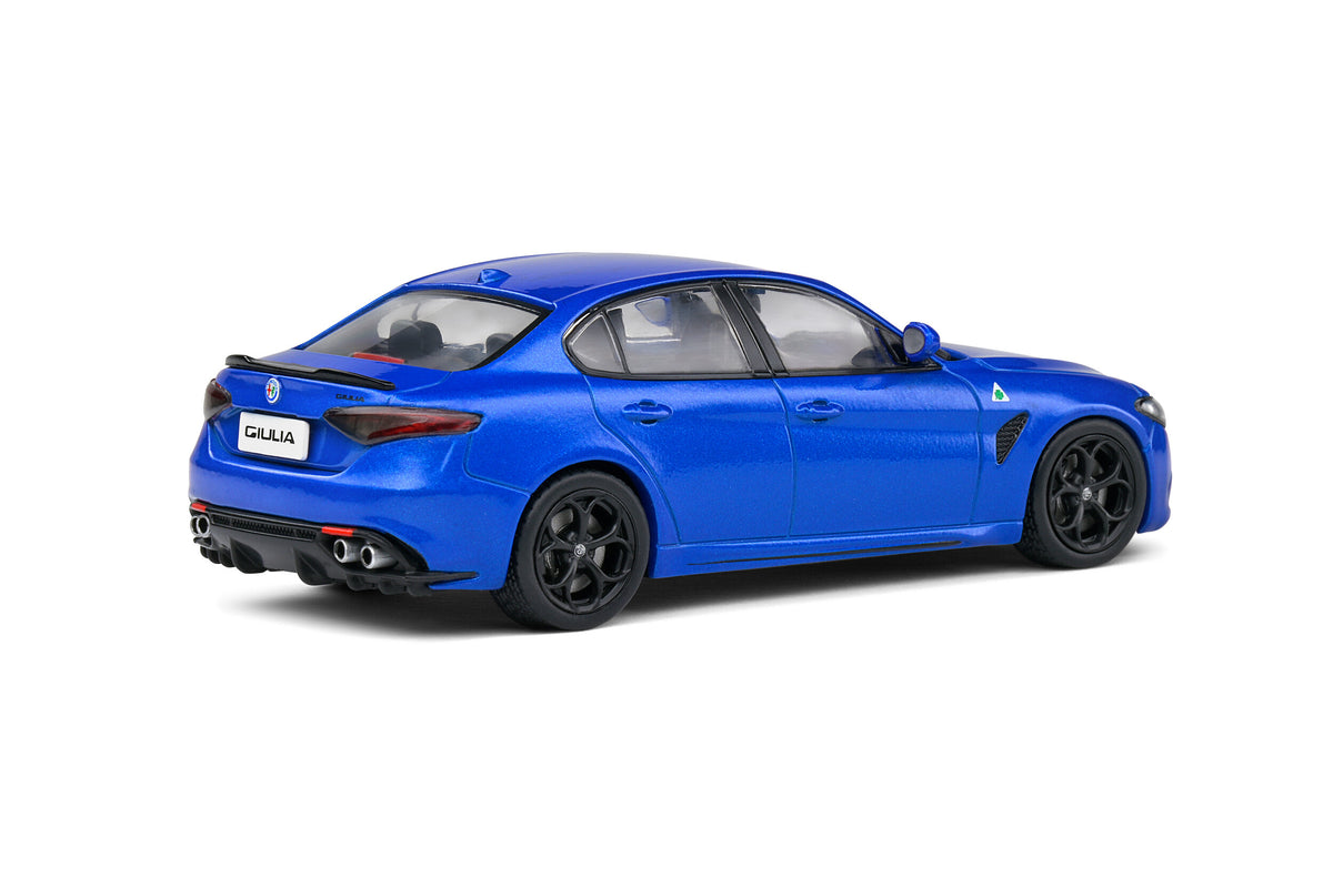 Modell Solido Alfa Romeo Giulia Quadrifoglio 1:43 blau