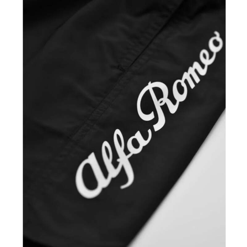 Alfa Romeo Strandshorts mit AR-Schriftzug