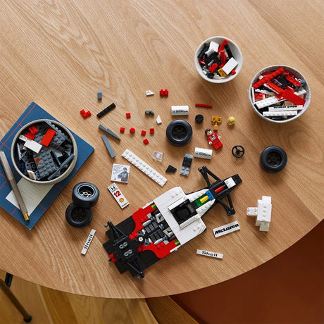 LEGO Icons 10330 McLaren MP4/4 & Ayrton Senna Bauset
