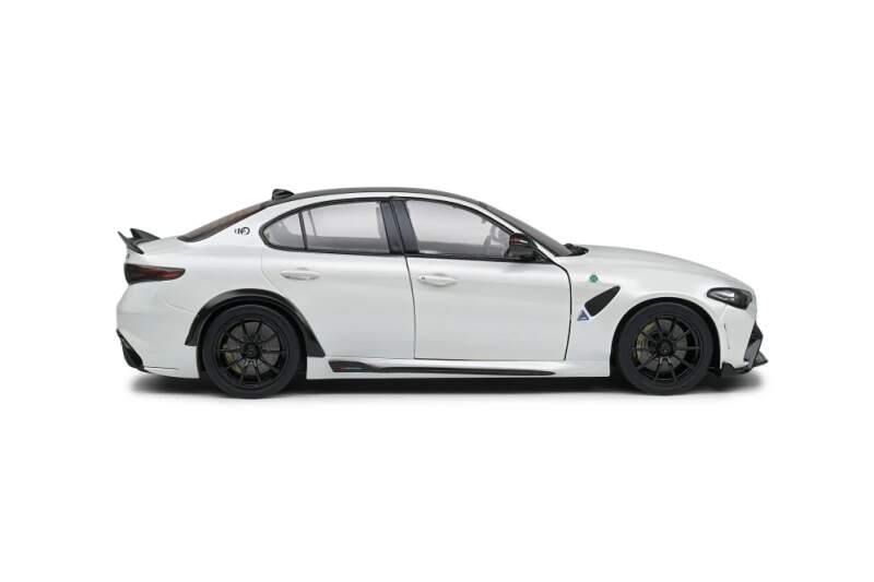 Solido Alfa Romeo Giulia GTA Trofeo model, white